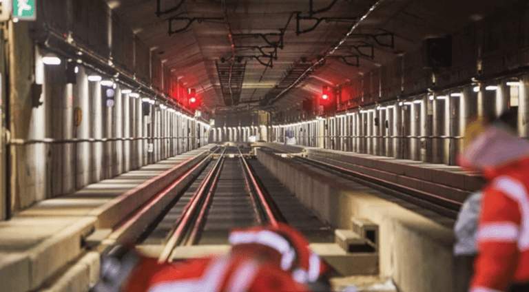 ProRail Waarschuwt Reizigers Voor Grote Vertragingen in 2025