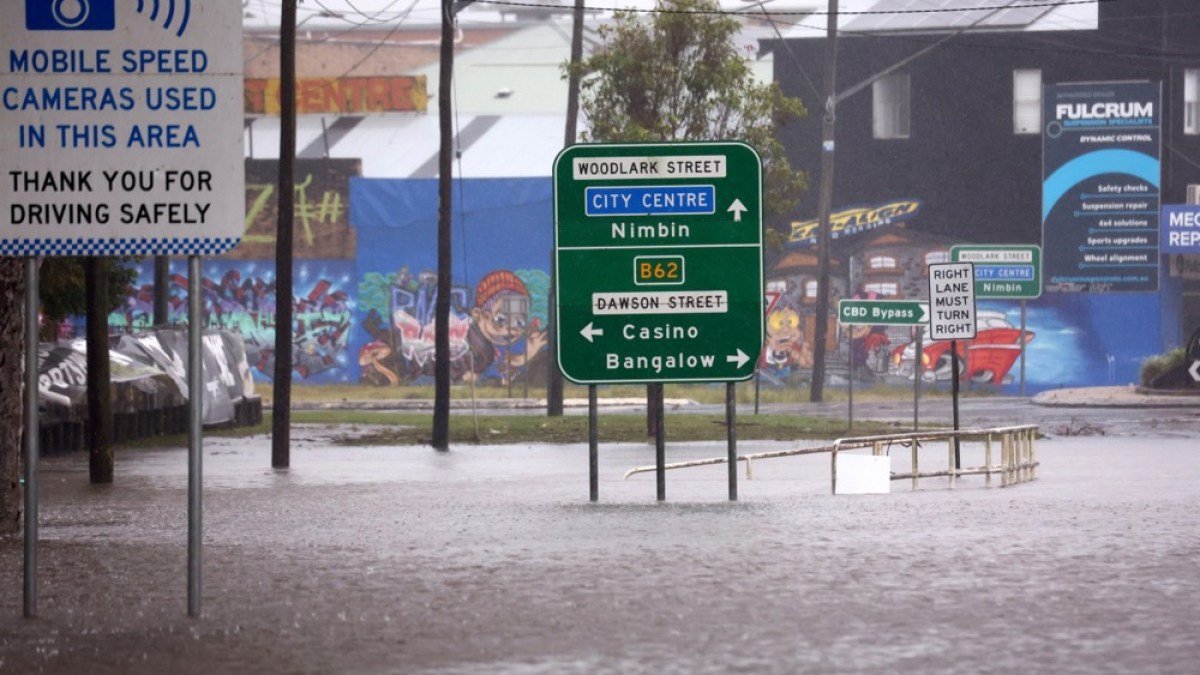 Alfred's Dodelijke Winden en Zware Regen Teisteren de Oostkust van Australië