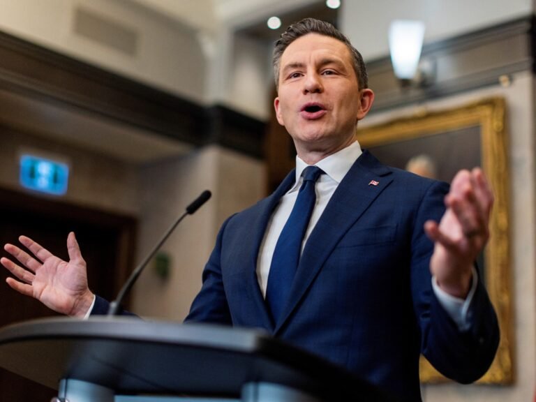 Conservatieve leider van Canada benut Trump-opmerkingen te midden van dalende steun