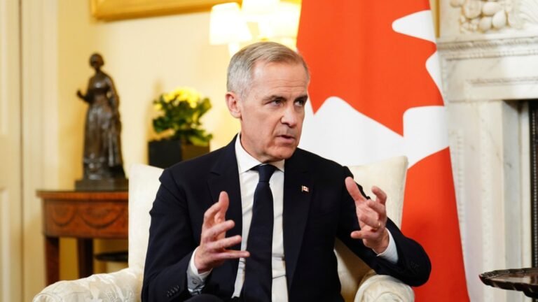 Donald Trump in gesprek met Mark Carney van Canada te midden van handelsconflicten