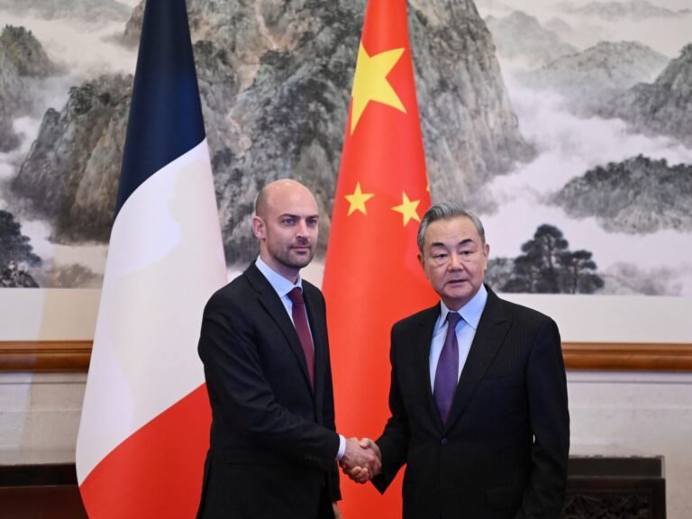 Franse minister van Buitenlandse Zaken pleit voor 'Franco-Chinese samenwerking' tijdens bezoek aan Beijing
