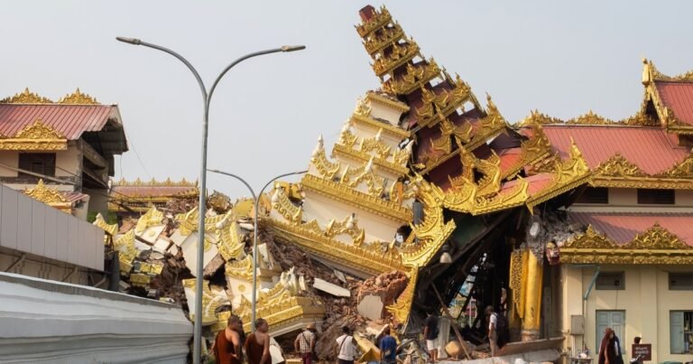 Gebrek aan apparatuur vertraagt reddingsoperaties voor aardbevingsoverlevenden in Myanmar