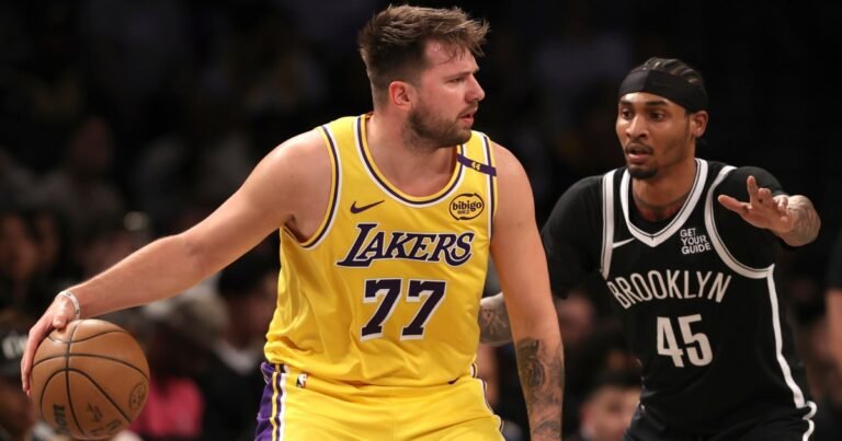 Lakers zonder LeBron verliezen van de zwakke Brooklyn Nets met 111-108