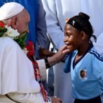 Paus Franciscus viert 12 jaar als hoofd van de Katholieke Kerk in het ziekenhuis