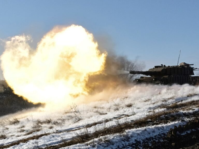 Rusland-Oekraïne Oorlog: Belangrijke Gebeurtenissen op Dag 1.111