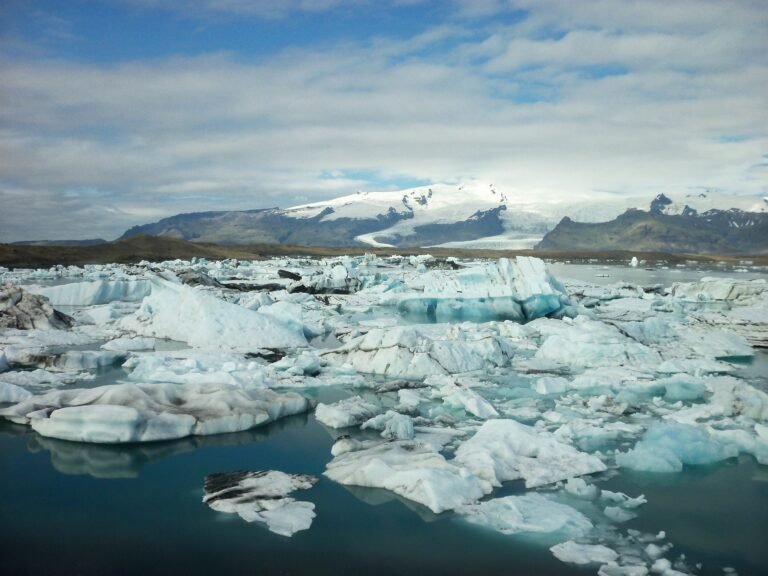 Smeltende Antarctische ijskappen vertragen de sterkste oceaanstroom van de aarde, blijkt uit onderzoek