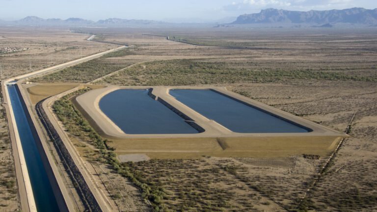 Toename van het grondwater in Arizona toont effectiviteit van het beleid aan, maar klimaatrisico's blijven watervoorziening bedreigen