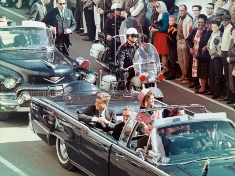 Trump-administratie publiceert duizenden documenten over de moord op JFK