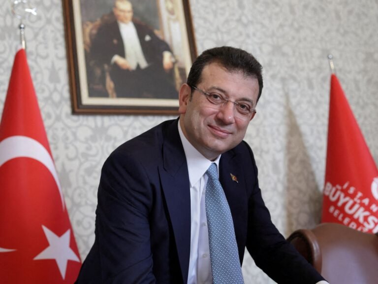 Turkse rechtbank beveelt gevangenhouding van burgemeester van Istanbul in afwachting van proces