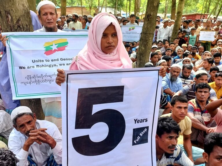 VN halveert voedselhulp voor Rohingya in Bangladesh door tekort aan financiering