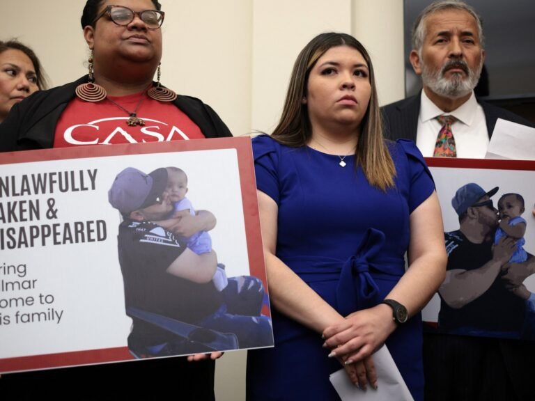 Amerikaans Hooggerechtshof beveelt terugkeer van migrant die ten onrechte naar El Salvador is gedeporteerd