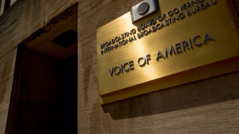Amerikaanse rechter blokkeert Trumps poging om internationale nieuwsservice te sluiten