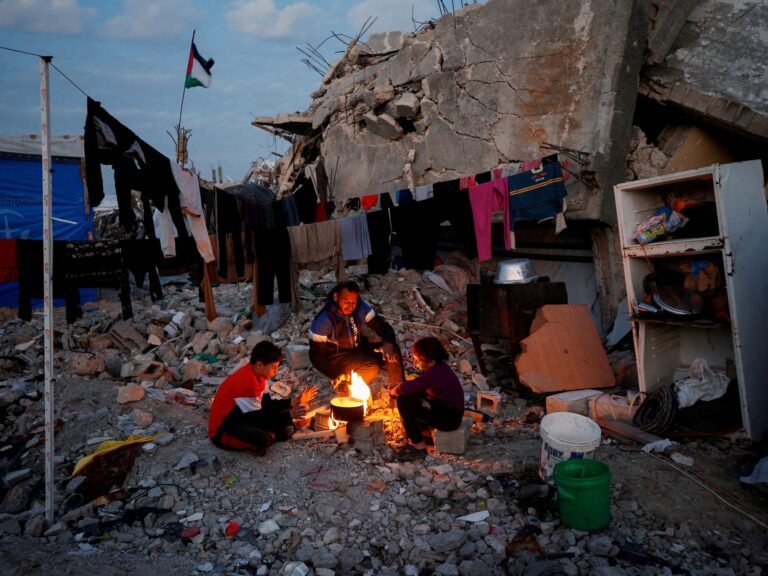 Ik moest mijn boeken verbranden om te overleven in Gaza