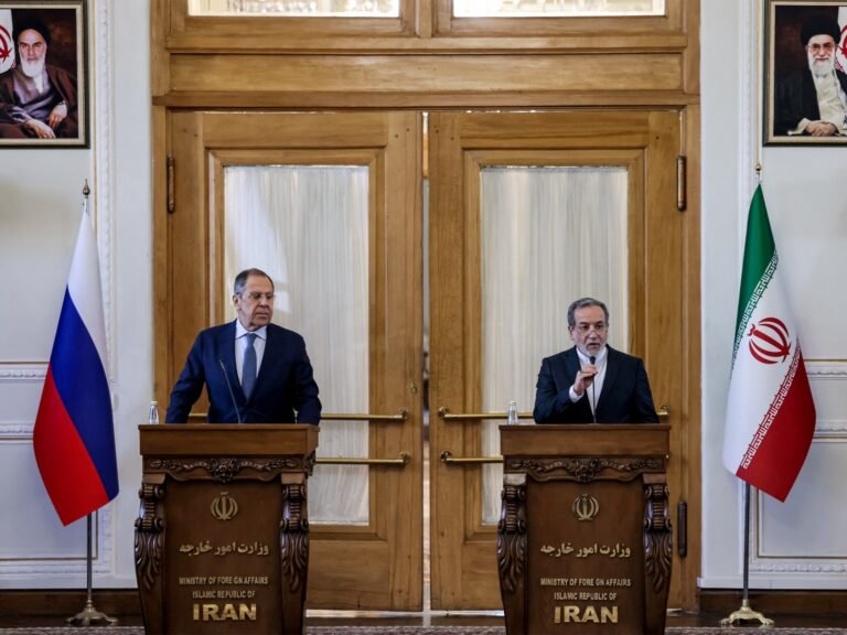 Iran overlegt met Rusland over nucleaire gesprekken met de VS
