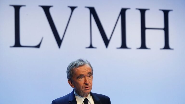 LVMH CEO bekritiseert Brusselse bureaucraten te midden van oplopende spanningen tussen de VS en de EU