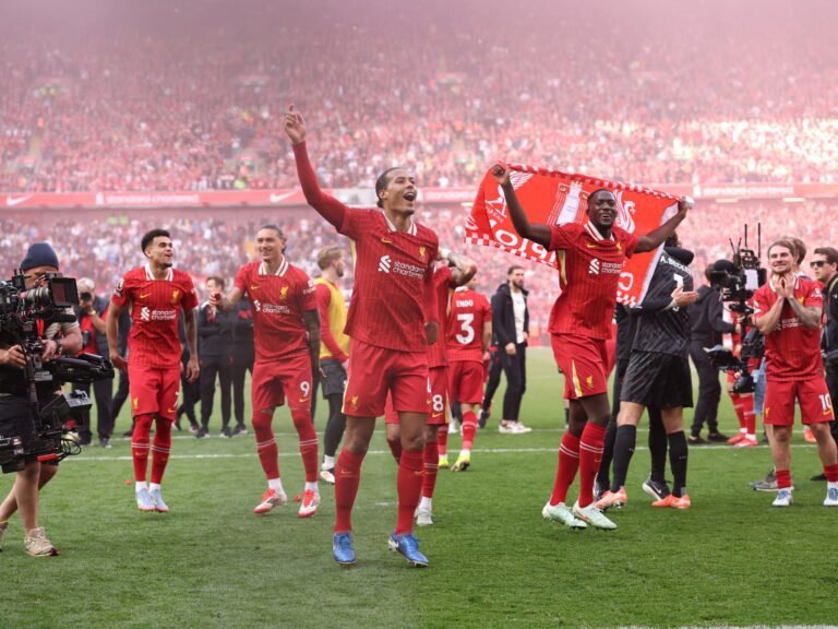  Liverpool Behaalt Recordgelijkspel met 20ste Premier League Titel na Overwinning op Spurs