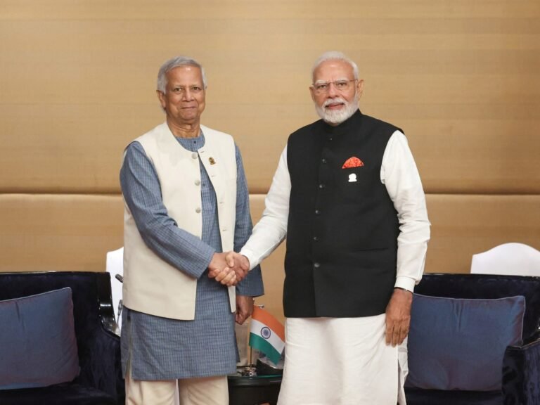 Modi en Yunus houden eerste gesprekken sinds de opstand van 2024