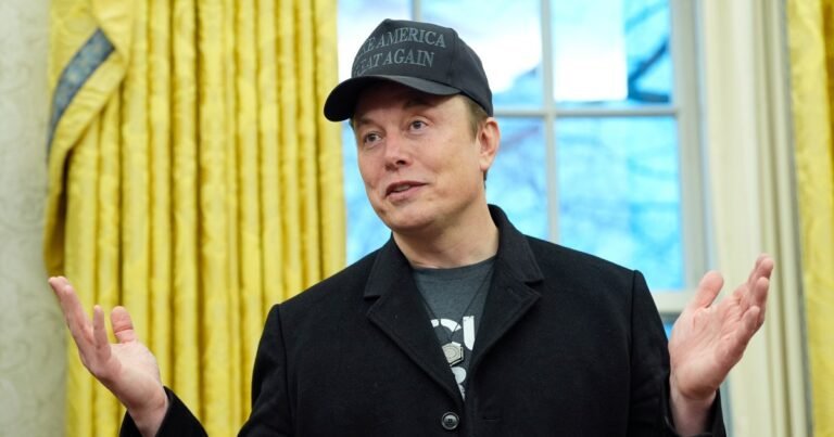 Musk kondigt aan minder samen te werken met Trump na daling Tesla-winst