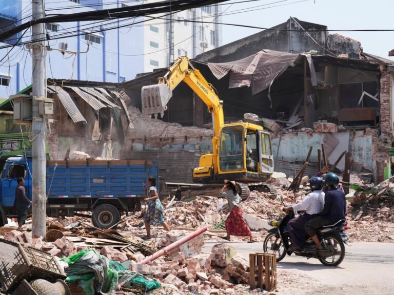 Myanmar Aardbeving: Doden Tellen Bijna 2.900 Terwijl Redding Acties Voortduren