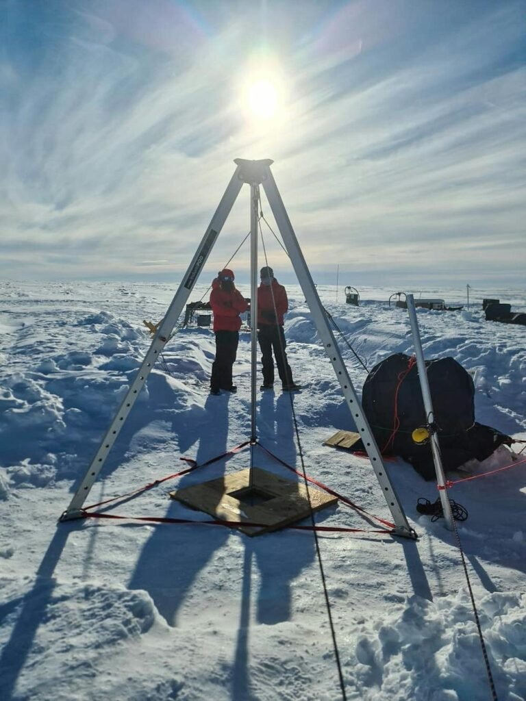 Verborgen bedreiging in Antarctica: Smeltwater onder het ijskap versterkt de zeespiegelstijging
