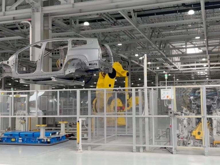 Worden Amerikaanse autofabrieken in recordtempo gebouwd, zoals Trump beweert?