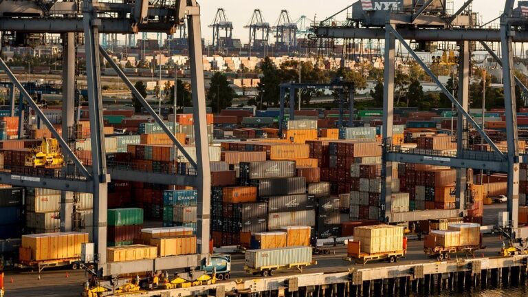 Amerikaanse importen bereiken recordhoogte terwijl bedrijven tariefheffingen proberen te vermijden