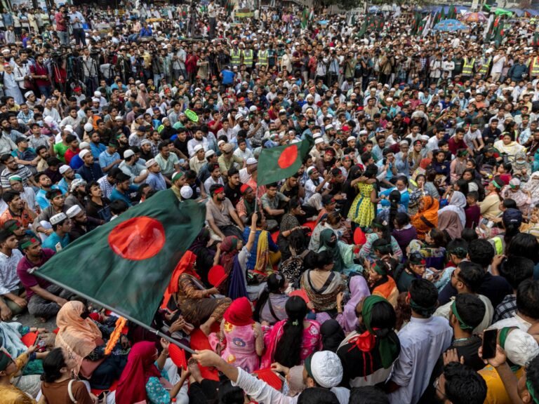 Bangladesh verbiedt activiteiten van de partij van afgezet premier Sheikh Hasina