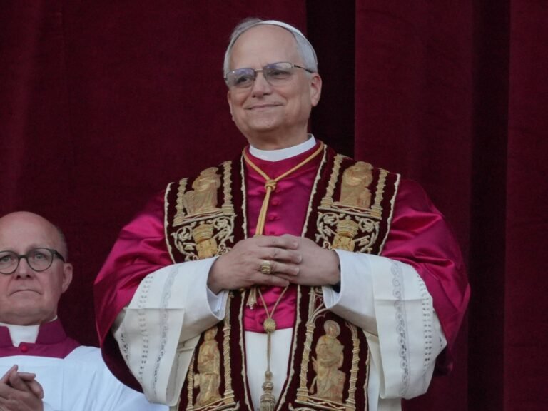 Cardinaal Robert Prevost gekozen als paus Leo XIV, eerste Amerikaanse paus