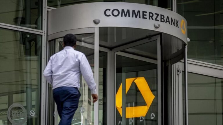 Commerzbank Boekt Winststijging terwijl het UniCredit Bod Afweert
