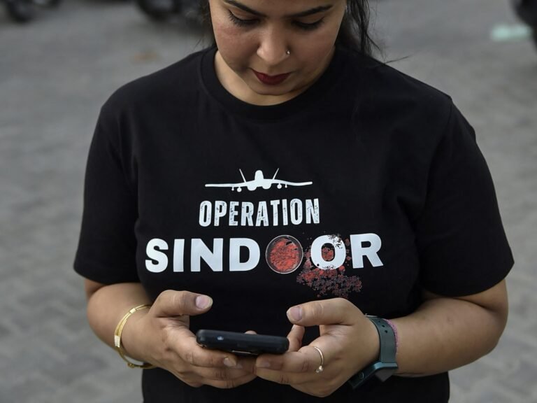 Indiase professor gearresteerd om opmerkingen over militaire operatie tegen Pakistan