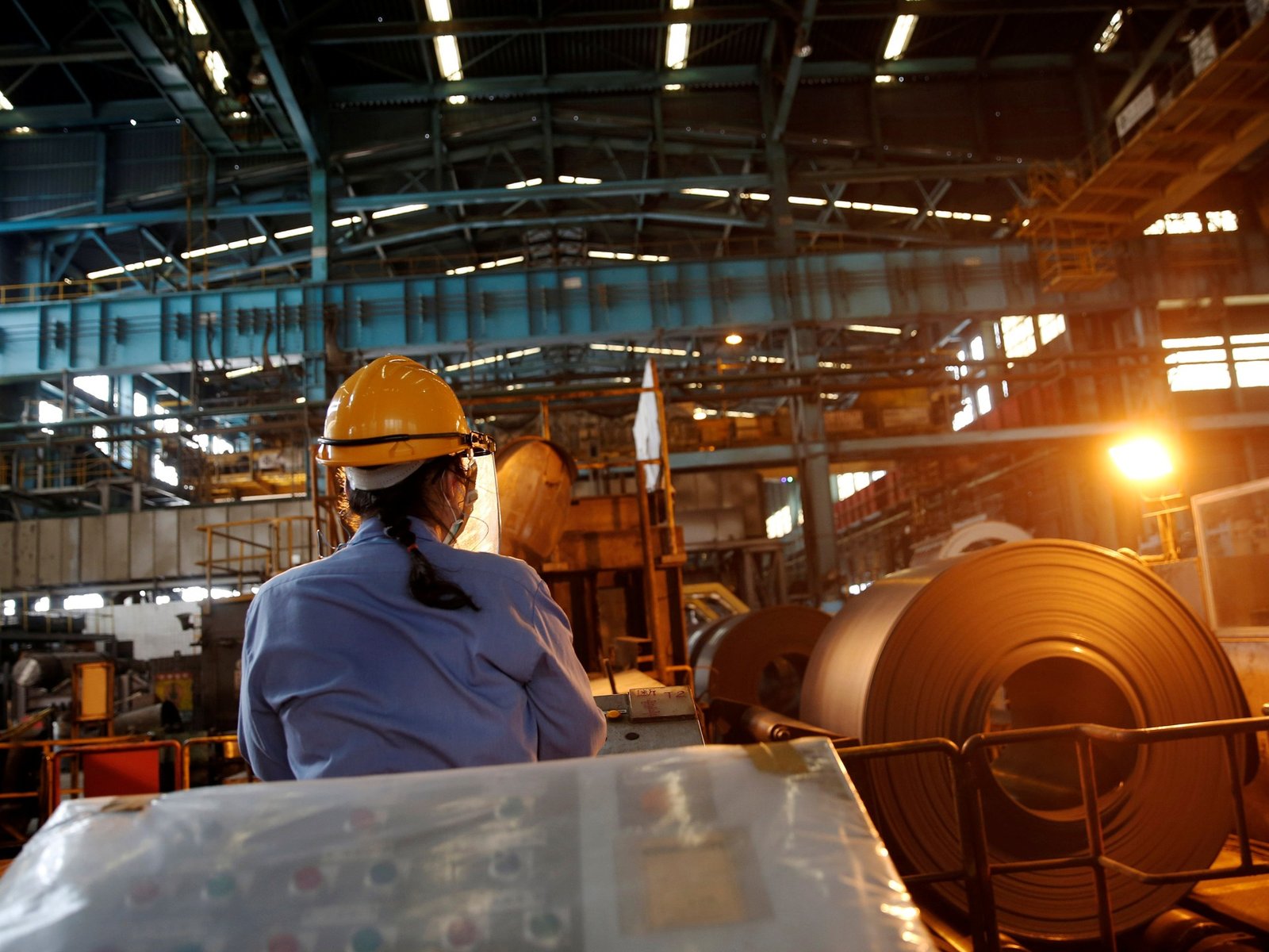 Industrieproductie en detailhandelsverkopen in China dalen door handelsconflicten met de VS