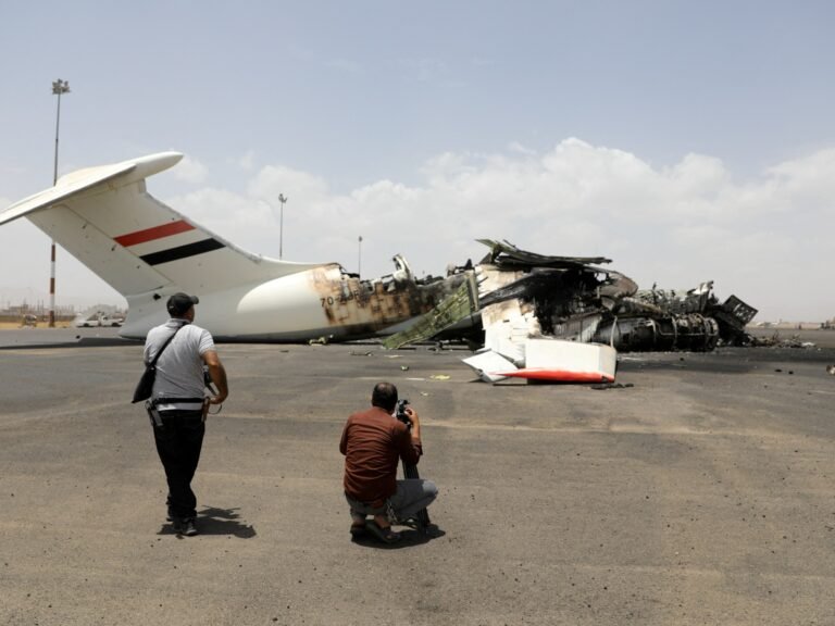 Israël valt luchthaven Sanaa in Jemen aan