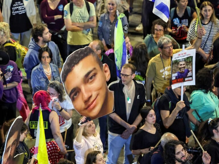 Israël vastbesloten tot 'versterkte' operatie in Gaza ondanks vrijlating Amerikaanse gijzelaars