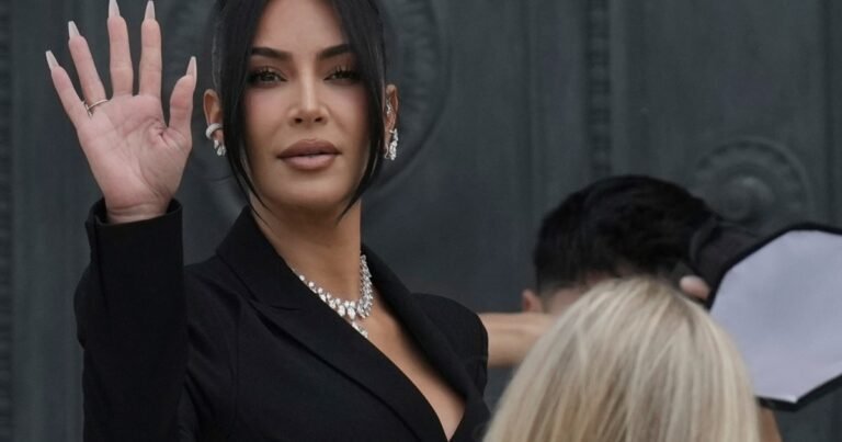 Kim Kardashian Getuigt Over Parijse Diefstal