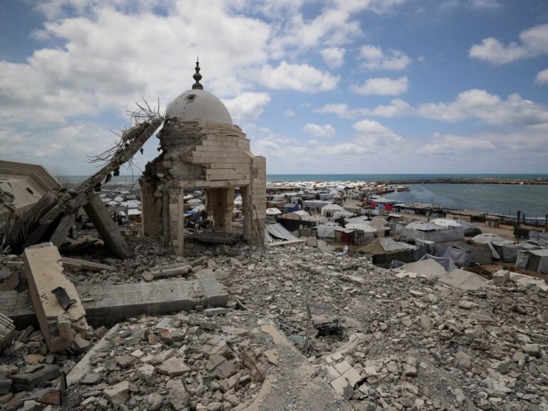 Meer dan 800 advocaten en rechters roepen op tot Britse sancties tegen Israël vanwege de oorlog in Gaza