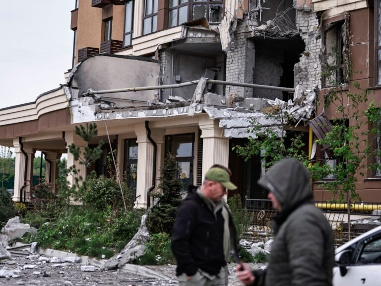 Na mineralendeal goedkeurt de VS wapenverkoop aan Kyiv en minimaliseert vredesplan