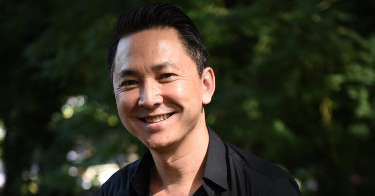 Roman schrijver Viet Thanh Nguyen over de gevolgen van het uitspreken tegen onrecht