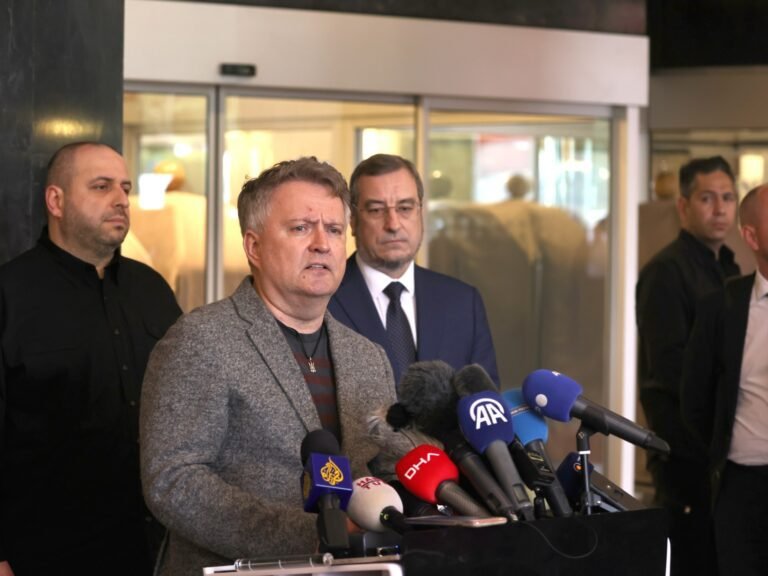 Rusland Speelt Schaken in Istanbul Terwijl het Westen Vastzit in Droomwereld