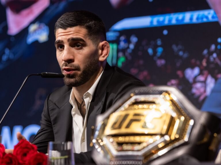 Topuria Vecht Tegen Oliveira op UFC 317 Na Titelvakantie van Makhachev