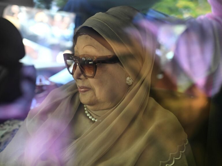Voormalig leider Khaleda Zia keert terug naar Bangladesh op cruciaal moment voor de democratie
