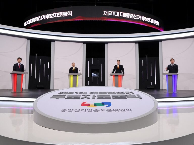 Zuid-Korea's presidentiële kandidaten houden eerste verhitte debat
