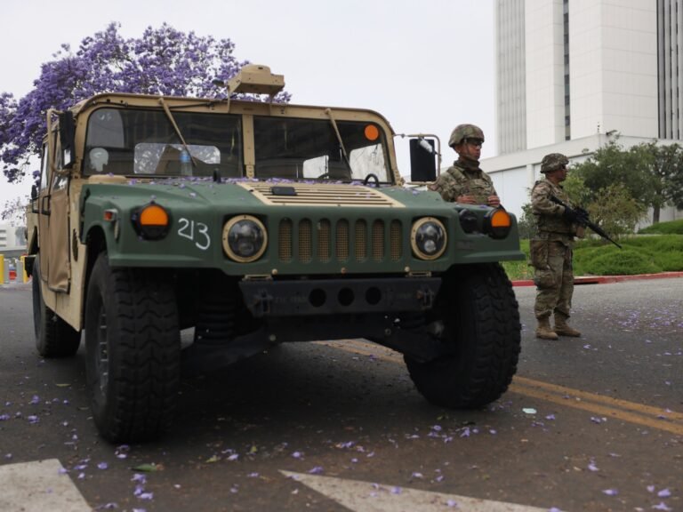 Amerikaanse Marines houden burger vast te midden van rechtszaak over inzet in Los Angeles