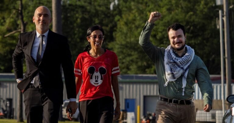 Amerikaanse rechter beveelt vrijlating van pro-Palestijnse voorvechter Mahmoud Khalil