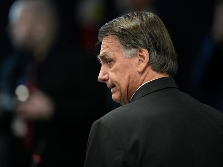 Bolsonaro in Brazilië Beschuldigd in Spionagezaak Tijdens Voortdurende Coupproces