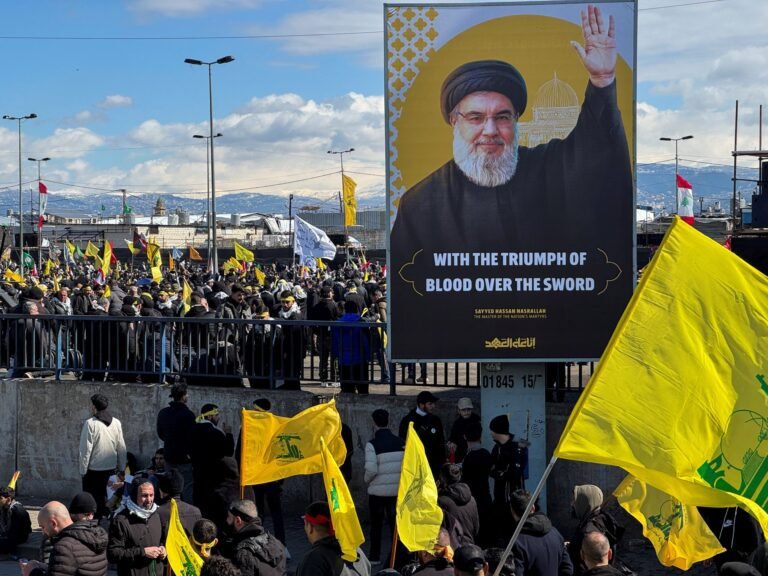 Hezbollah Observeert Conflict Tussen Iran en Israël, Voorlopig