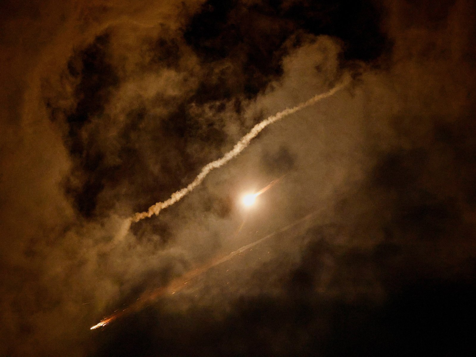 Iran Waarschuwt: Amerikaanse Interventie in Conflict met Israël Bedreigt ‘Volledige Oorlog’