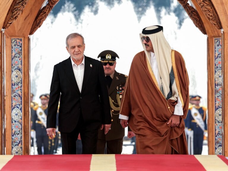 Iran's Pezeshkian Betuigt Spijt aan de Emir van Qatar