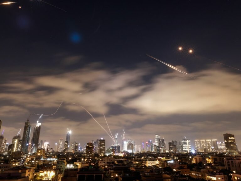 Israël-Iran Conflict: Belangrijke Gebeurtenissen Lijst, 15 Juni 2025