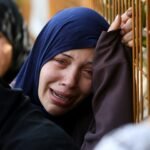 Israël doodt 32 Palestijnen die wachten op voedsel bij door de VS gesteunde hulpplaatsen in Gaza