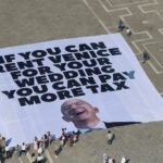 Jeff Bezos Aankomst in Venetië voor Trouwerij te Midden van Protesten Tegen Ongelijkheid